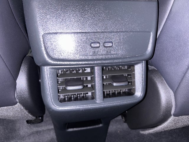 Used 2026 Chevrolet Equinox LT w/ Convenience Package II AWD/4WD image 19