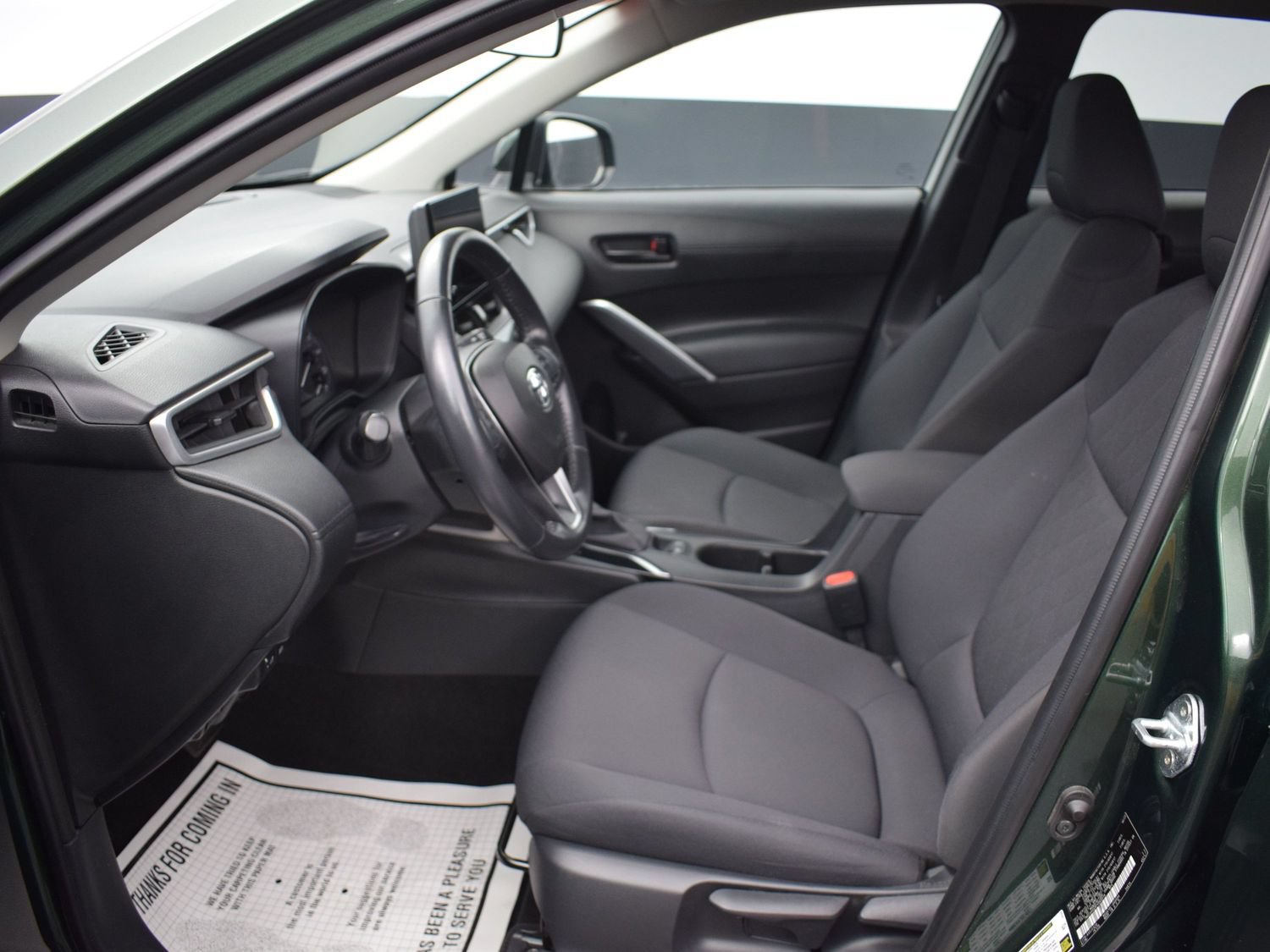 Used 2023 Toyota Corolla Cross LE FWD image 5