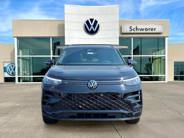New 2026 Volkswagen Tiguan SE R-Line AWD/4WD image 3