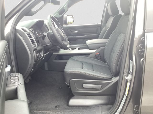 New 2026 RAM 1500 Express AWD/4WD image 10