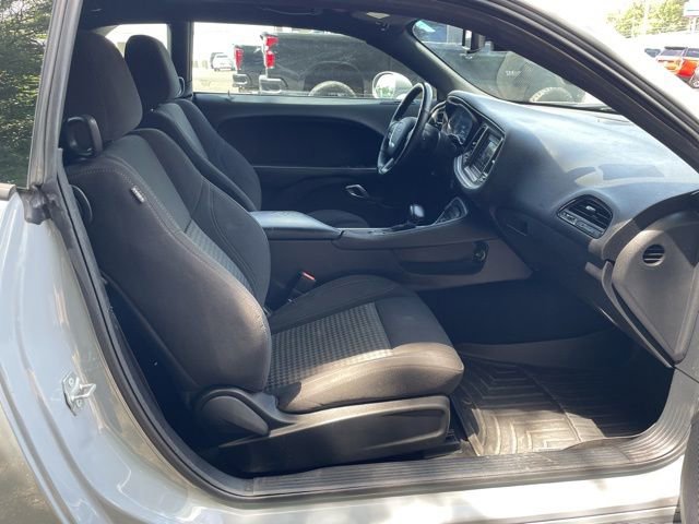 Used 2021 Dodge Challenger SXT w/ Driver Convenience Group RWD image 24