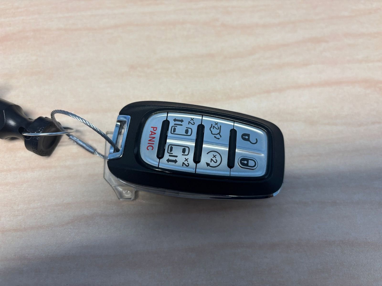 Used 2025 Chrysler Pacifica Select image 27