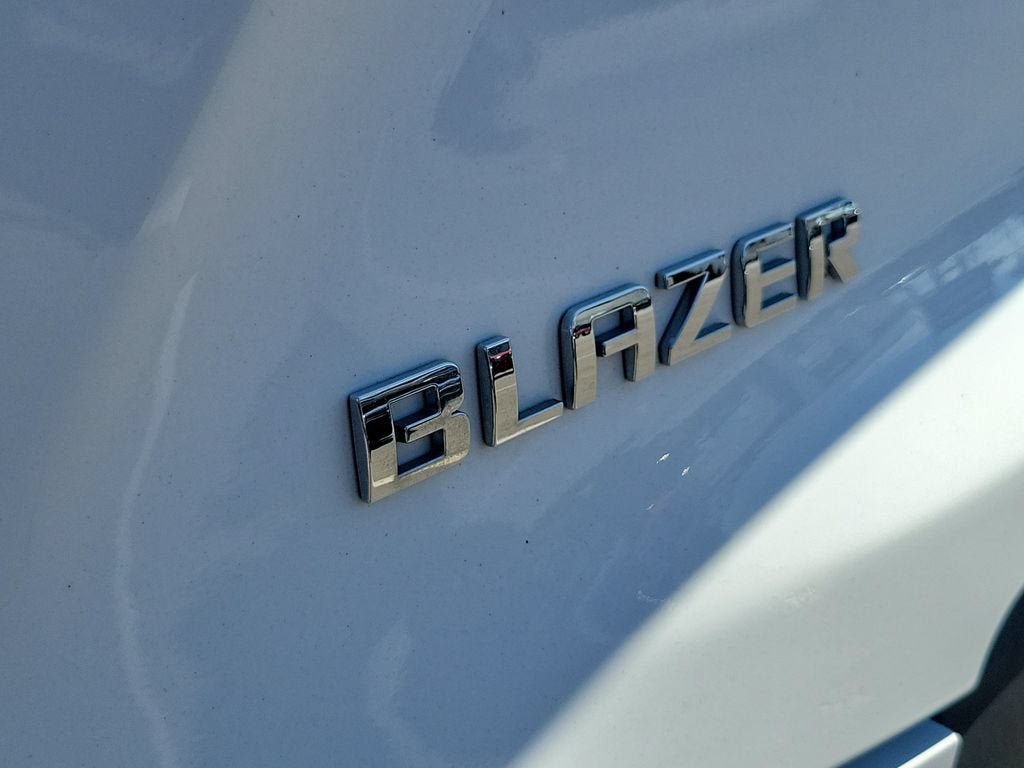 Used 2024 Chevrolet Blazer LT FWD image 8