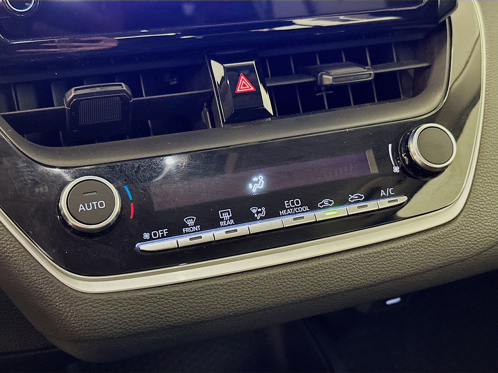 Used 2024 Toyota Corolla LE image 24