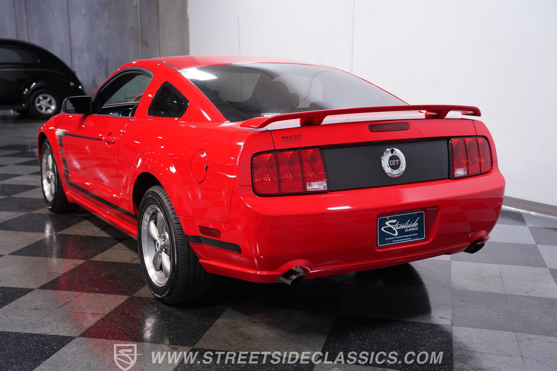 Used 2005 Ford Mustang GT RWD image 8