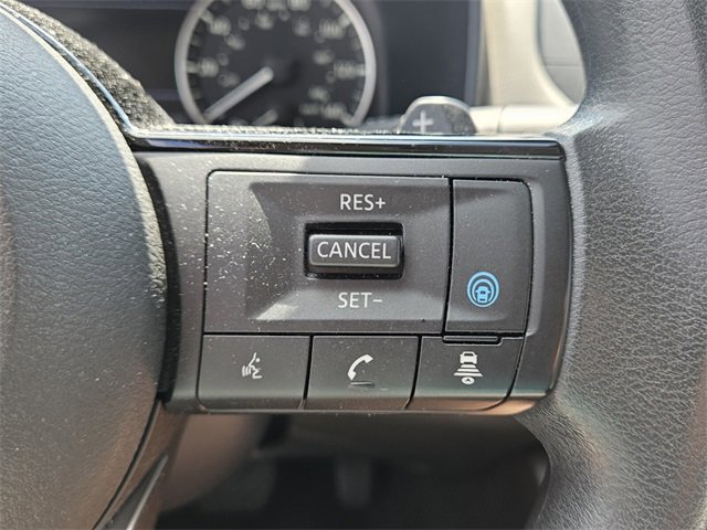 Used 2023 Nissan Rogue SV image 24