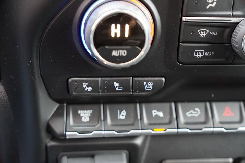 Certified 2022 Chevrolet Silverado 2500 LTZ w/ LTZ Plus Package image 31