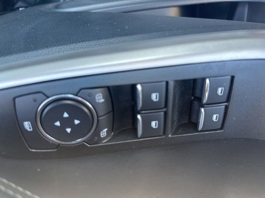 Used 2022 Ford Explorer XLT image 17