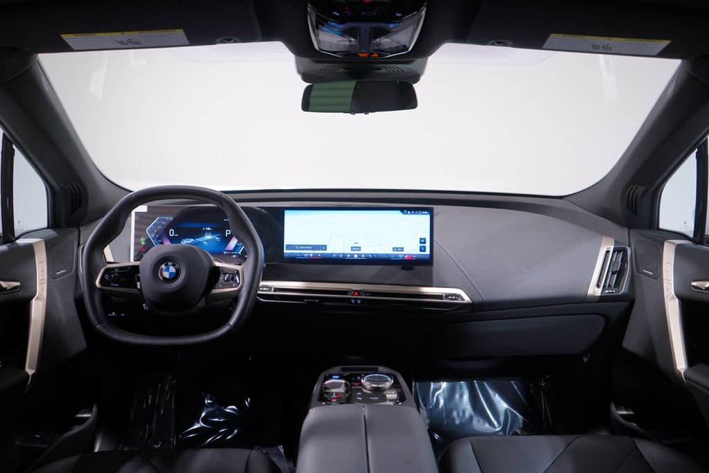 Used 2026 BMW iX xDrive60 image 10