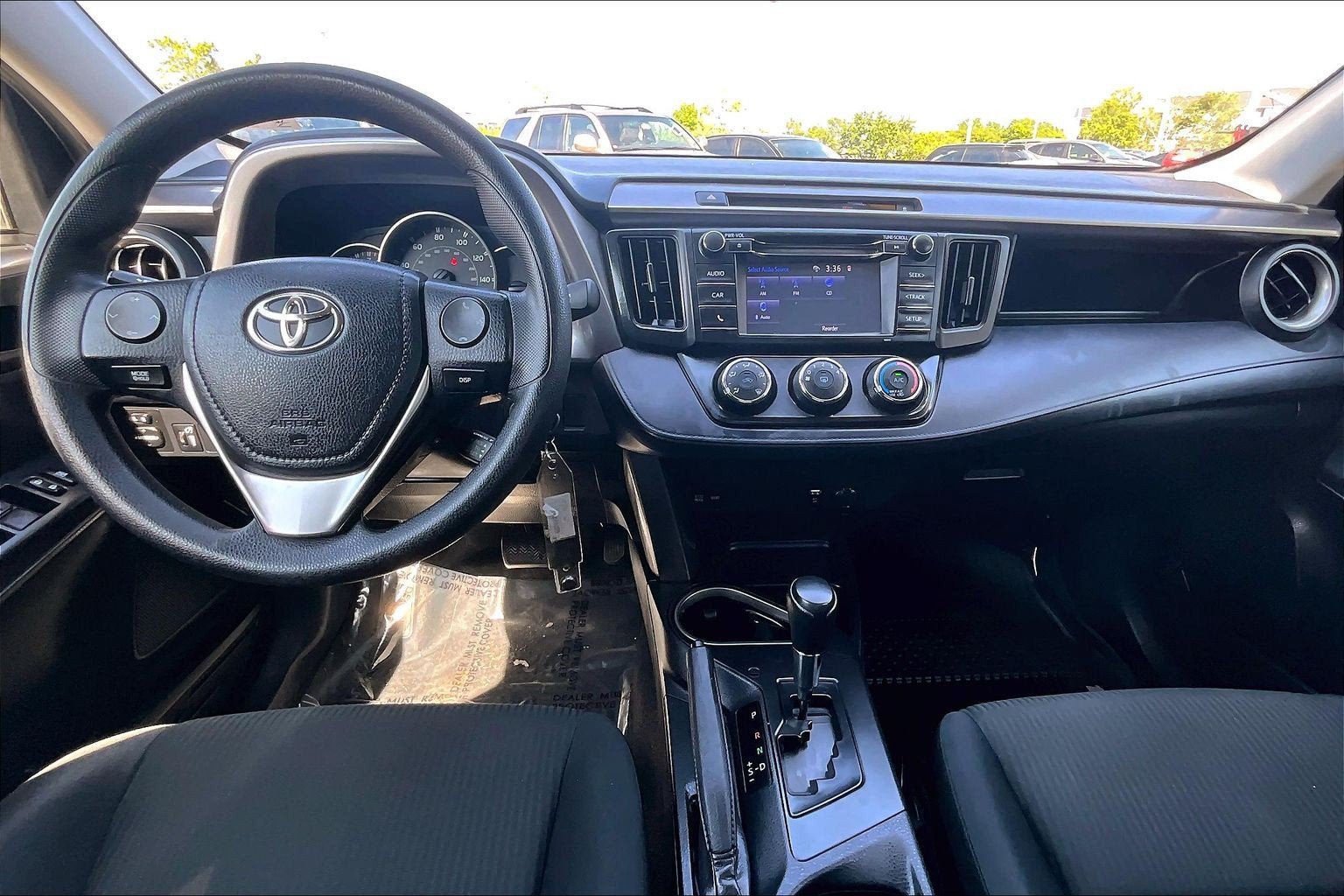 Used 2016 Toyota RAV4 LE AWD/4WD image 14