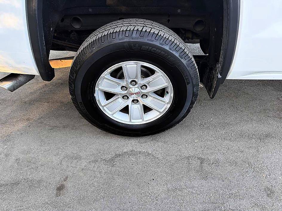 Used 2015 GMC Sierra 1500 SLE w/ SLE Value Package RWD image 17
