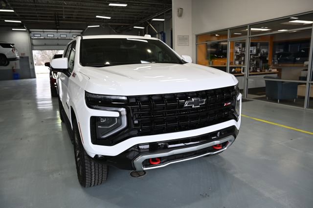 New 2026 Chevrolet Suburban Z71 w/ Comfort Package image 3