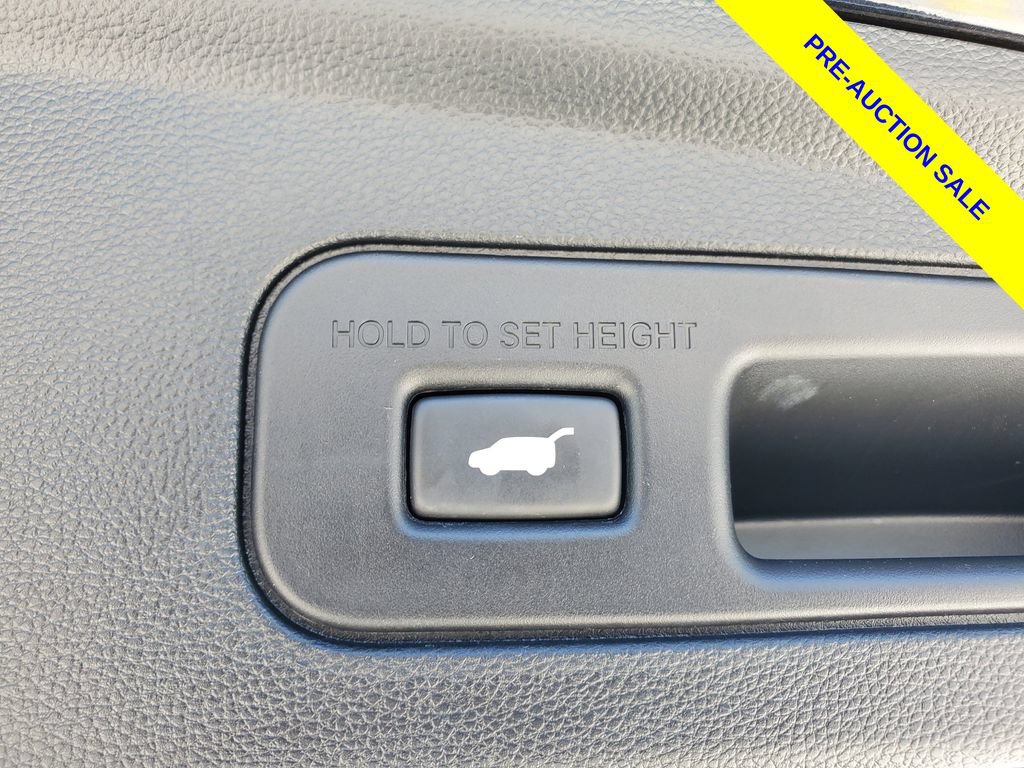 Used 2024 Acura MDX SH-AWD image 9