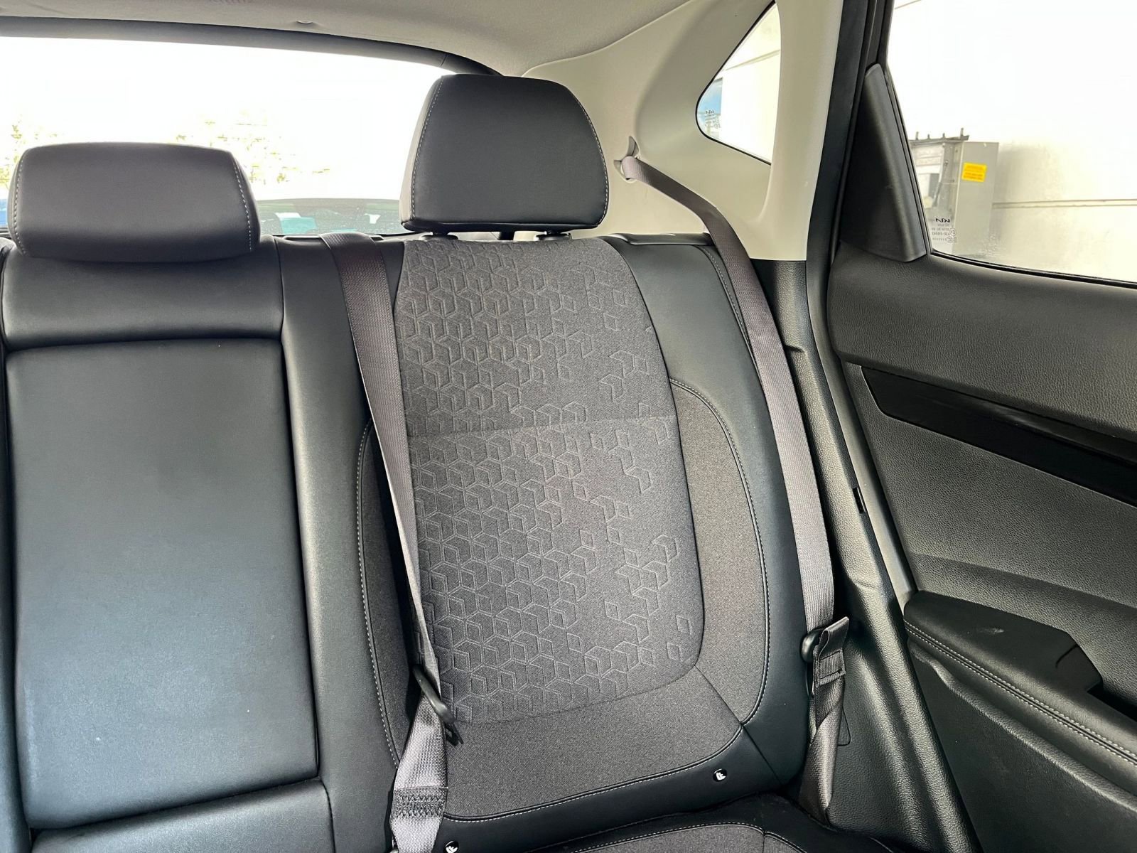 Used 2025 Kia Seltos S image 39