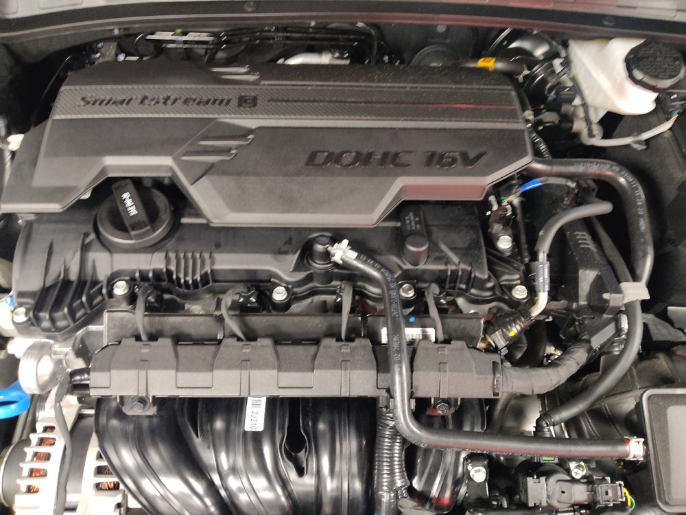 Used 2025 Hyundai Elantra Sport FWD image 30