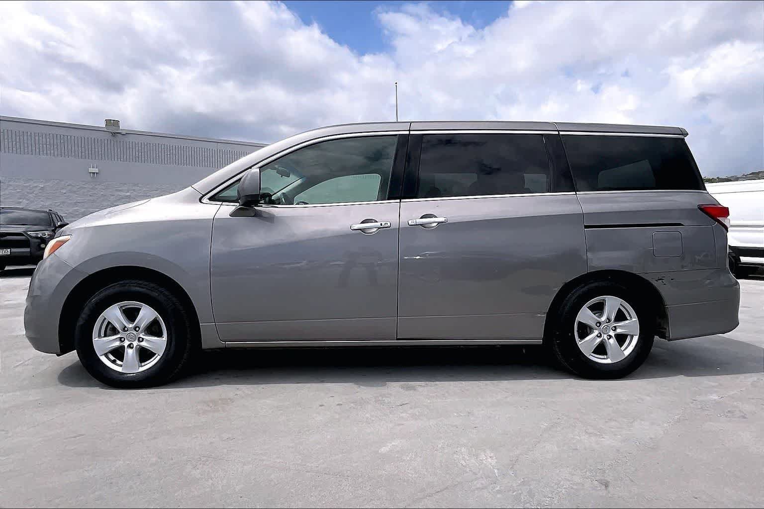 Used 2011 Nissan Quest SV FWD image 3