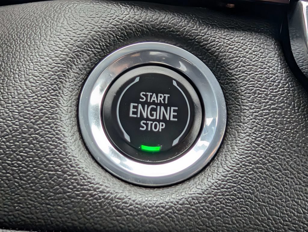 Used 2023 Chevrolet Colorado LT w/ LT Convenience Package III AWD/4WD image 25
