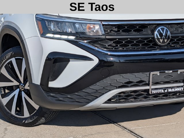 Used 2024 Volkswagen Taos SE FWD image 3