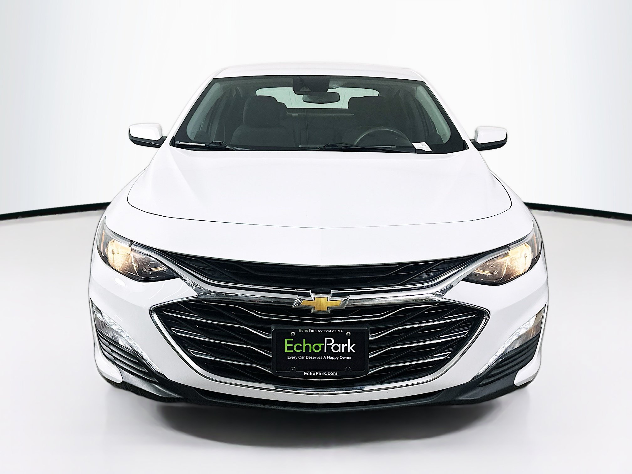 Used 2023 Chevrolet Malibu LT w/ Driver Confidence Package FWD image 2