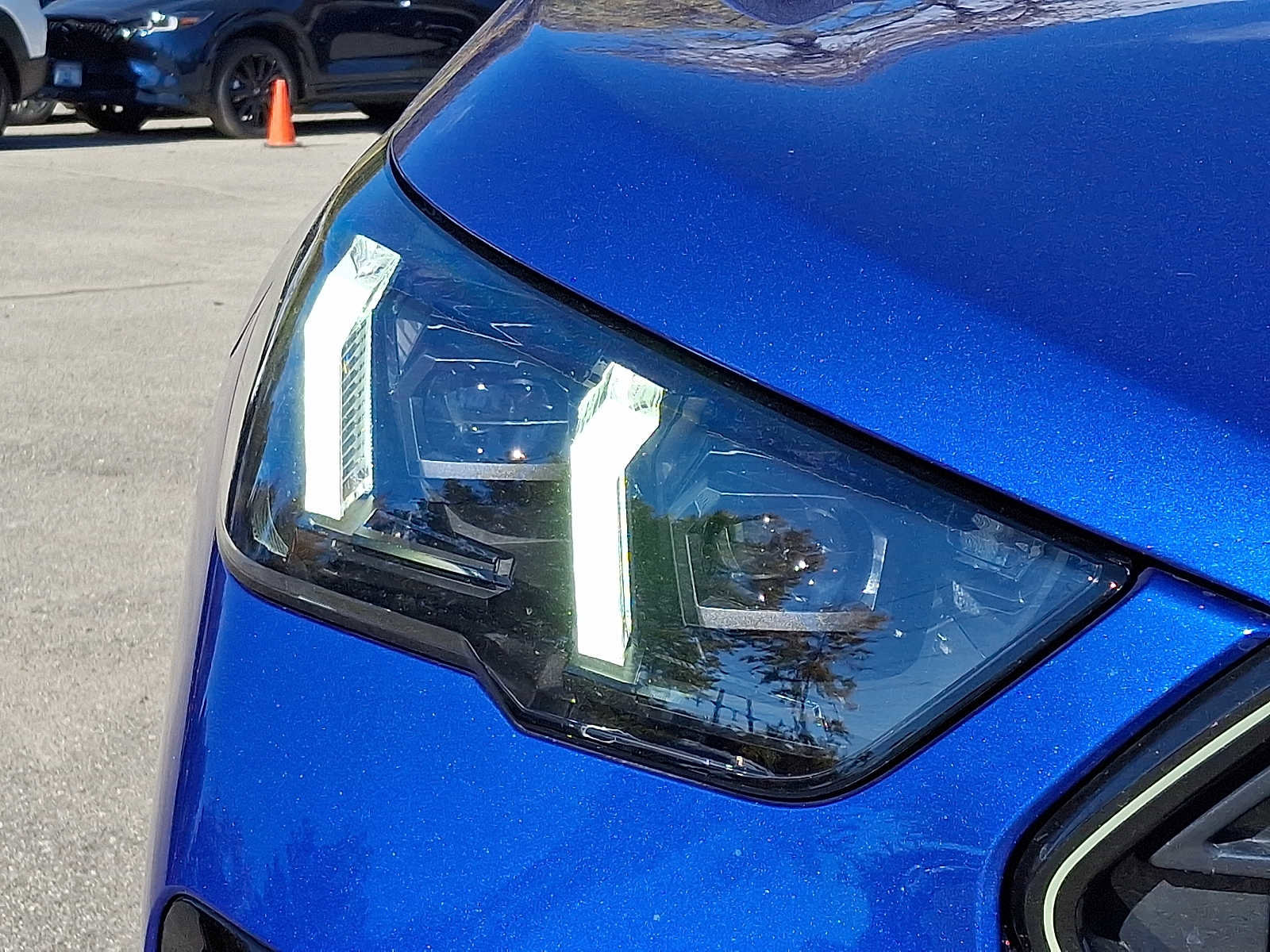 Used 2025 BMW X2 M35i w/ Premium Package image 9