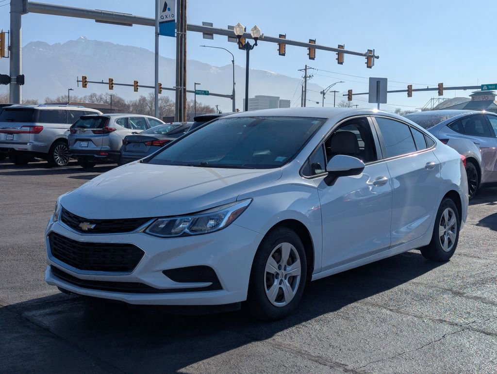 Used 2018 Chevrolet Cruze LS FWD image 9