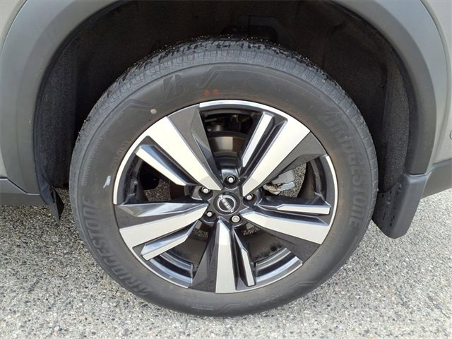 Certified 2023 Nissan Rogue Platinum w/ Platinum Premium Package image 17