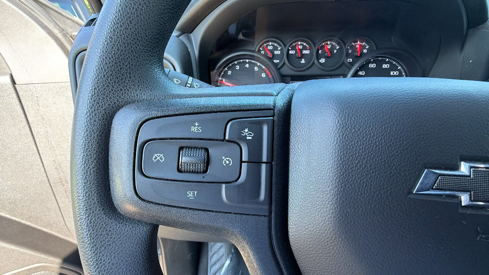 Used 2024 Chevrolet Silverado 1500 Custom Trail Boss w/ LPO, Dark Essentials Package AWD/4WD image 27