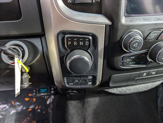 Used 2019 RAM 1500 Classic SLT w/ Luxury Group image 11