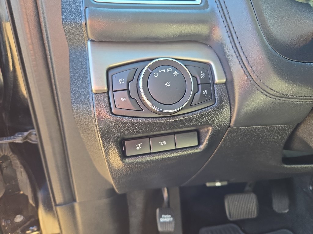 Used 2017 Ford Explorer Platinum AWD/4WD image 26