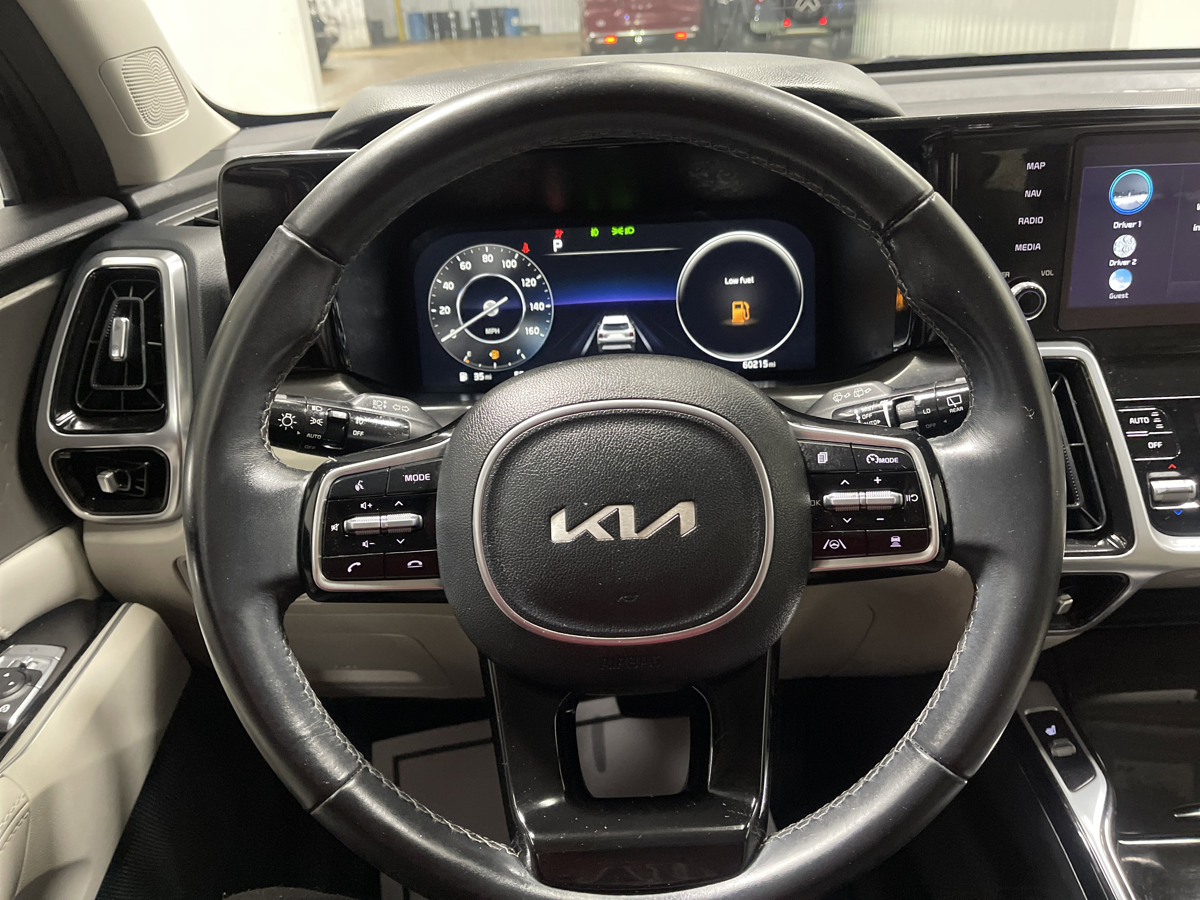 Used 2023 Kia Sorento SX image 30