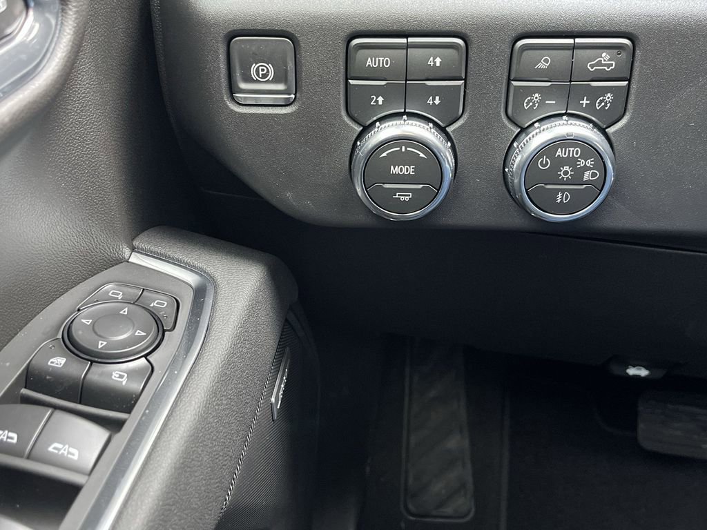 New 2026 GMC Sierra 1500 SLT w/ SLT Premium Package image 18