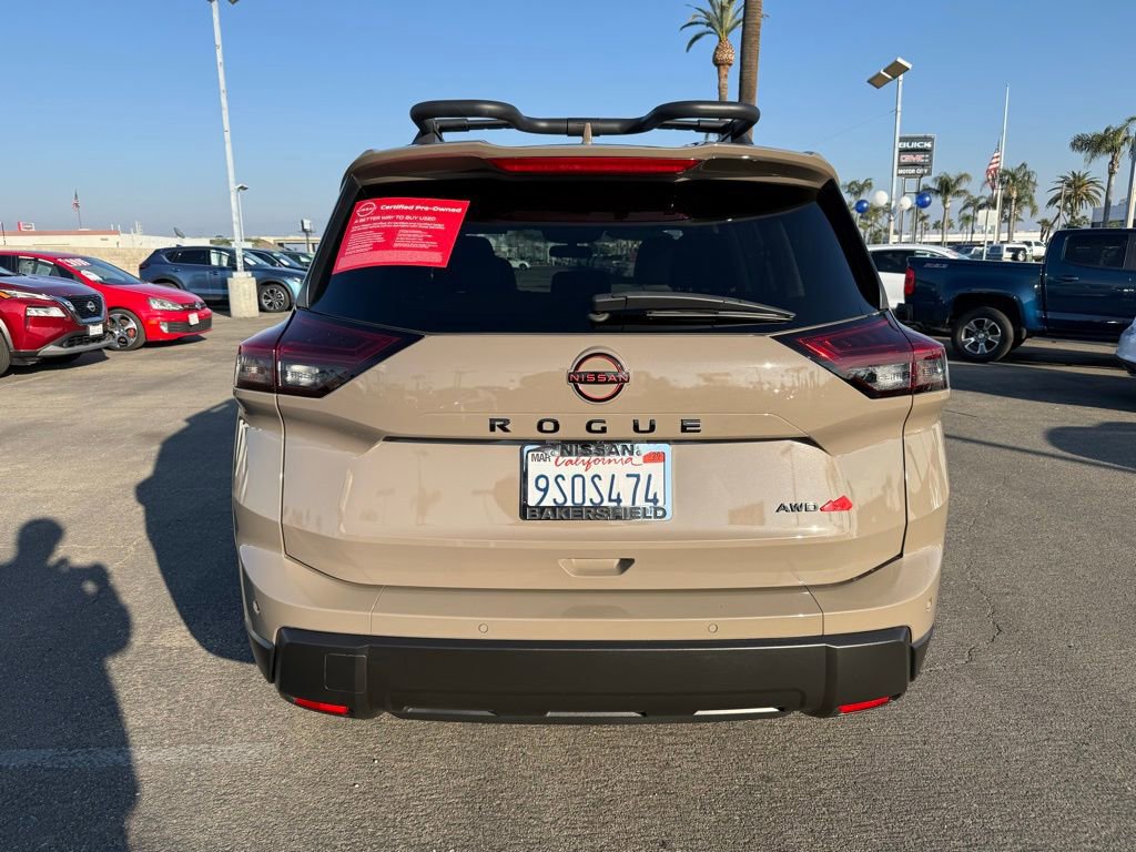Certified 2025 Nissan Rogue SV image 5