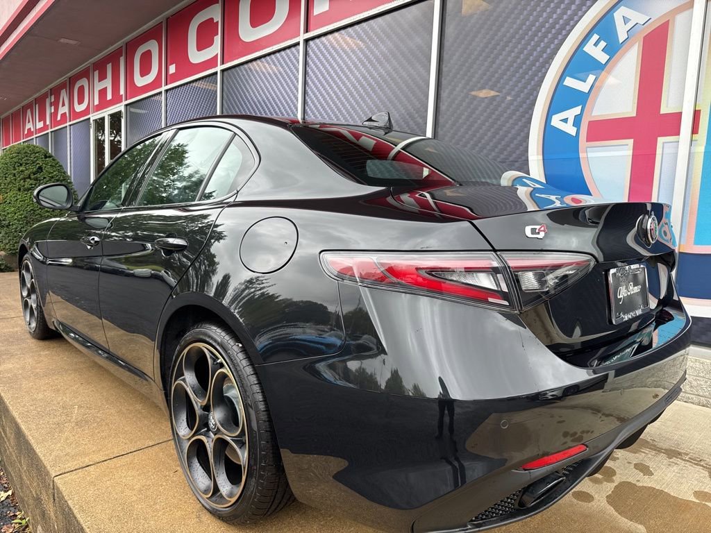 New 2025 Alfa Romeo Giulia AWD w/ Driving Assist Package image 8