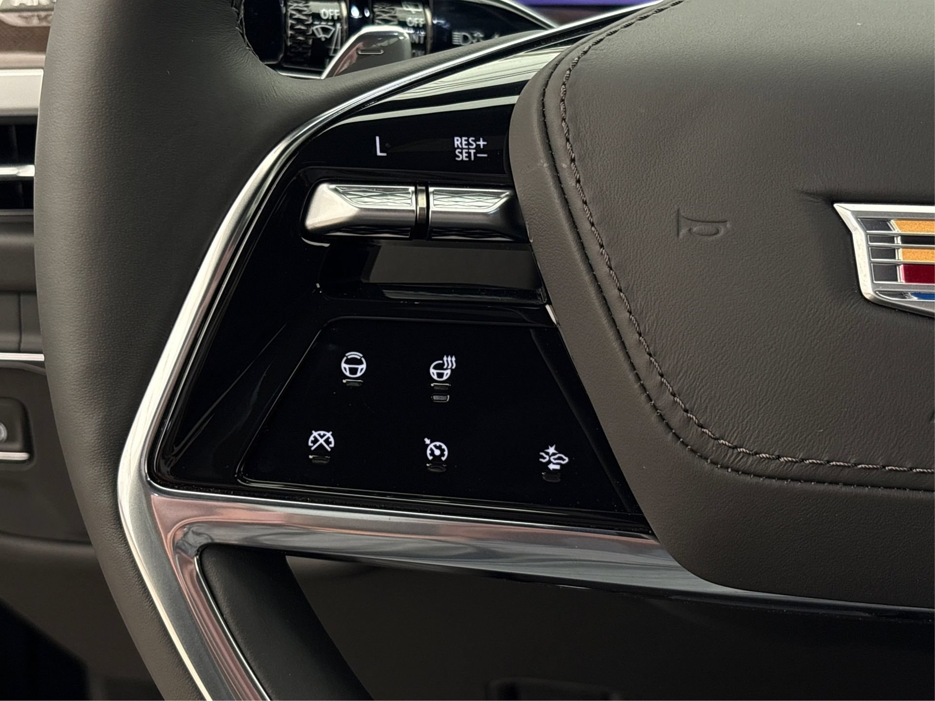 New 2025 Cadillac Escalade ESV Sport Platinum AWD/4WD image 29
