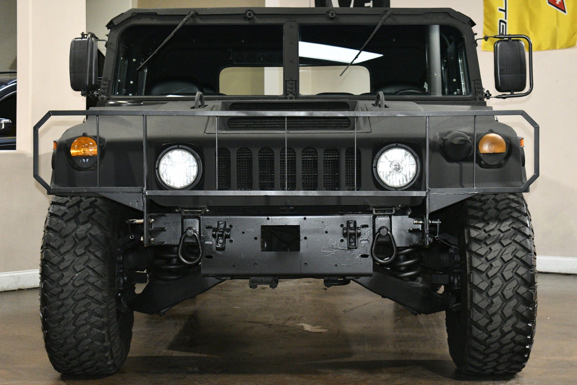 Used 1990 HUMMER H1 image 1