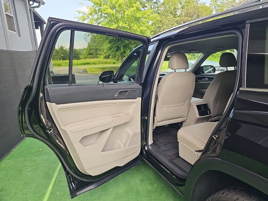Used 2018 Volkswagen Atlas SE AWD/4WD image 30