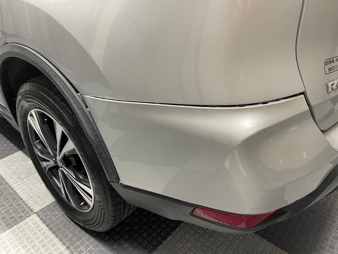 Used 2018 Nissan Rogue SL AWD/4WD image 23