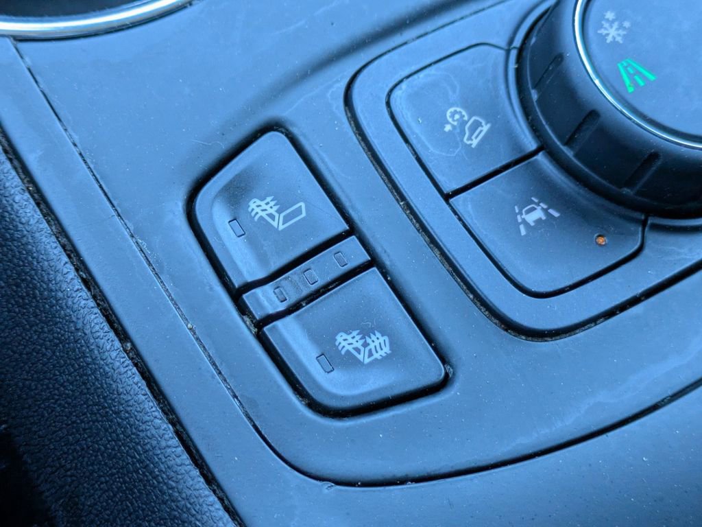 Used 2023 GMC Terrain SLT w/ Infotainment Package II image 21