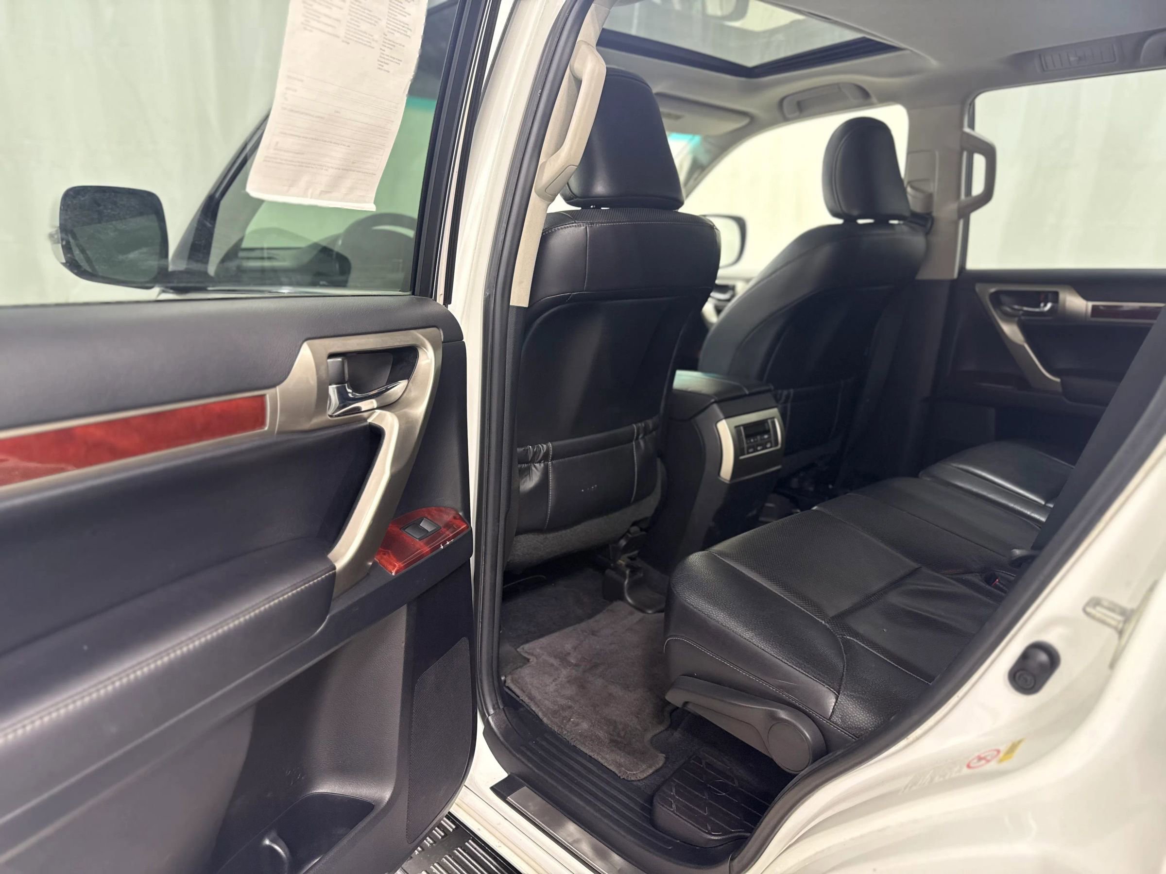 Used 2013 Lexus GX 460 image 32