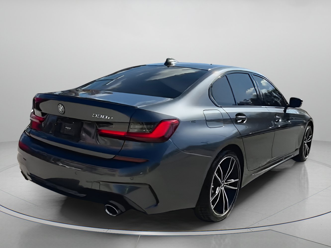 Used 2022 BMW 330e w/ M Sport Package image 27