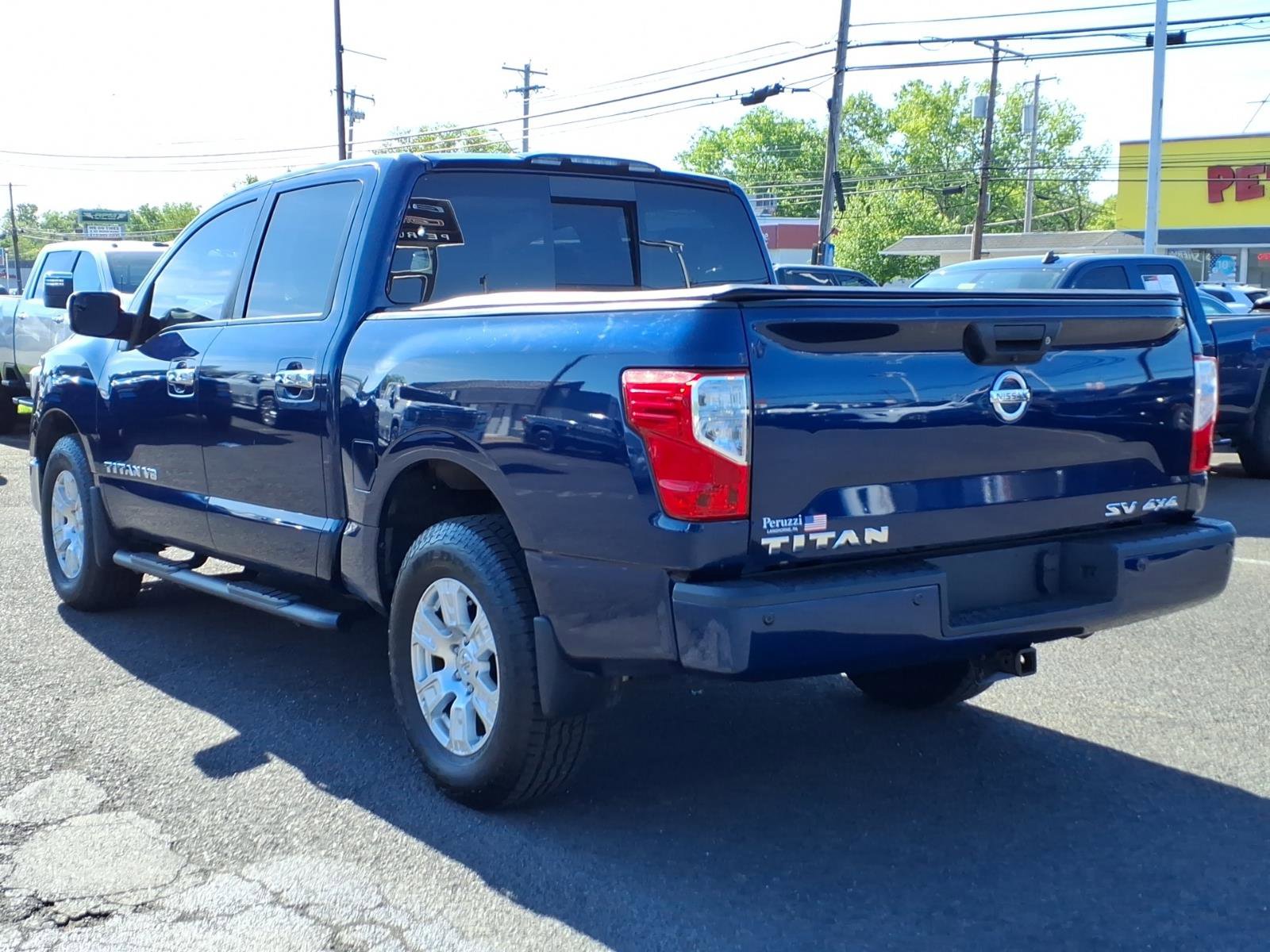 Used 2019 Nissan Titan SV w/ SV Convenience Package AWD/4WD image 6