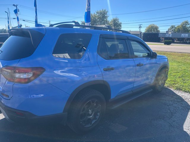 Used 2024 Honda Pilot TrailSport image 4