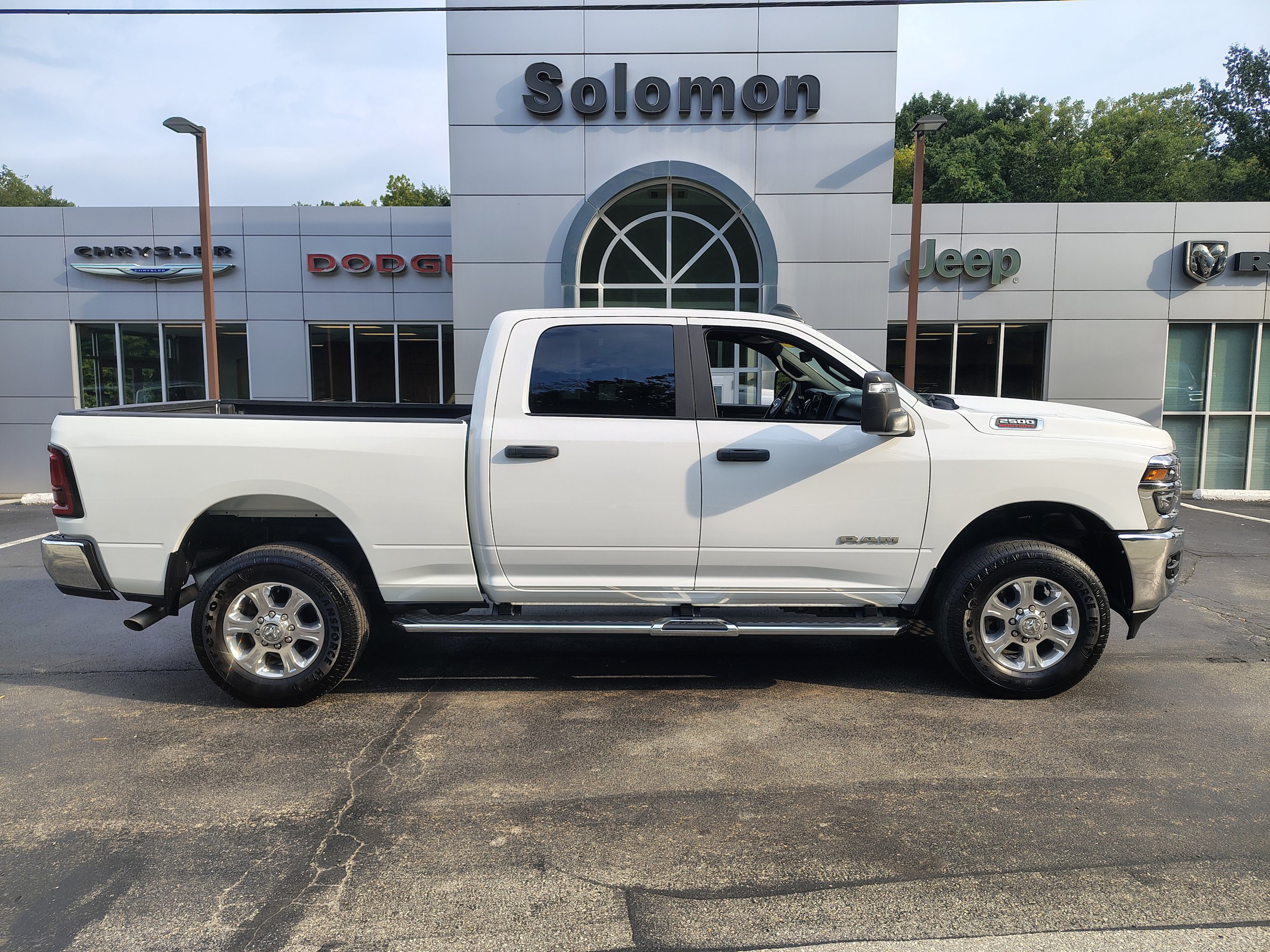 Certified 2025 RAM 2500 Big Horn AWD/4WD image 1