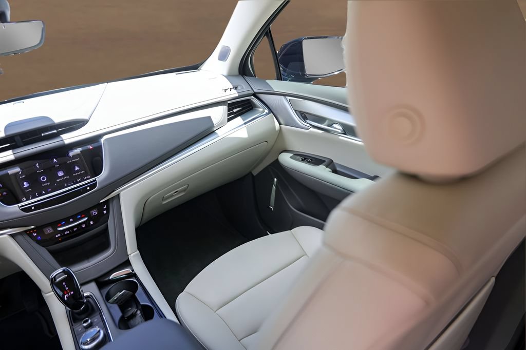 Certified 2026 Cadillac XT5 Premium Luxury w/ Driver Assist Package FWD image 28