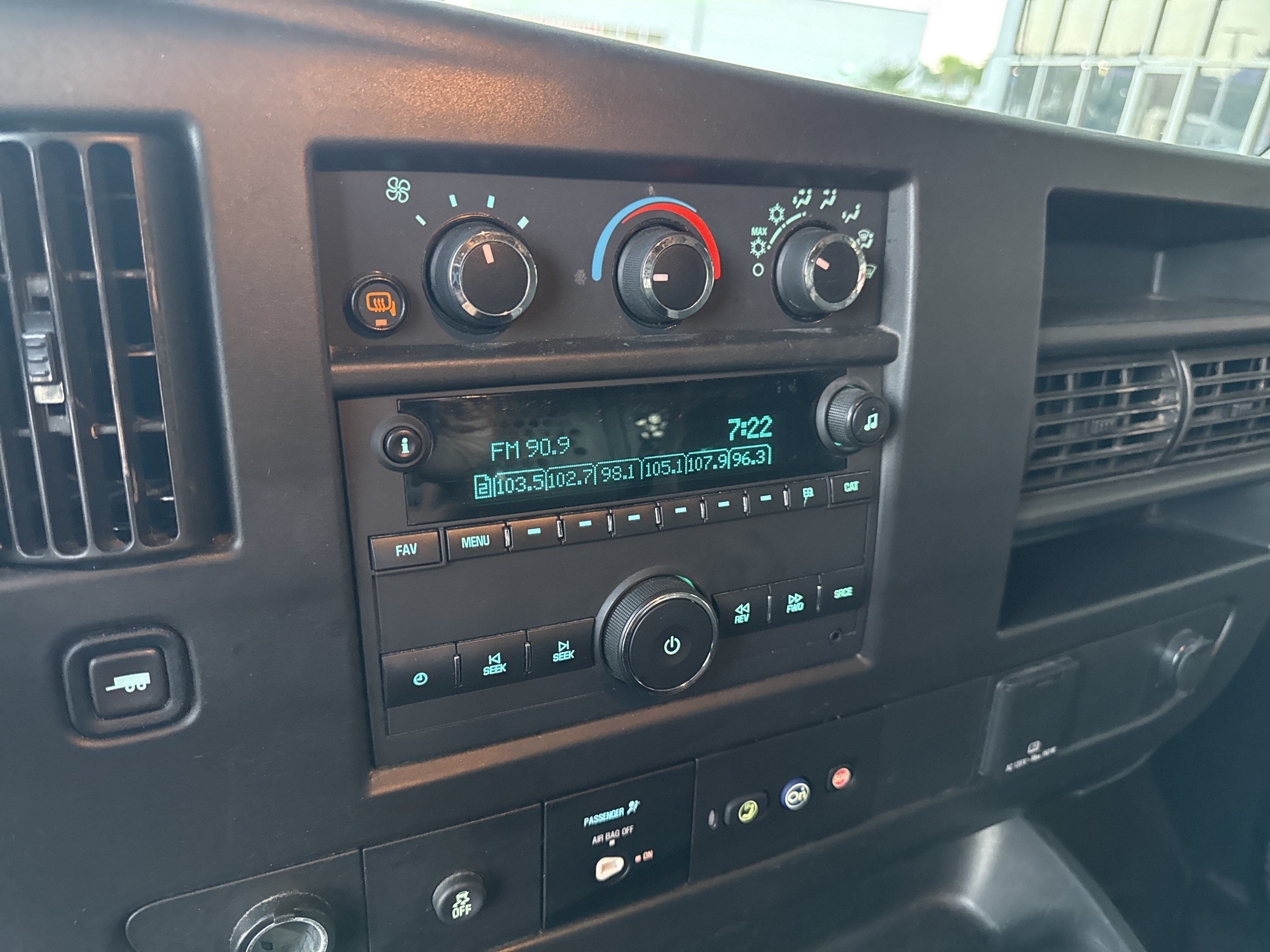 Used 2022 GMC Savana 2500 w/ Driver Convenience Package RWD image 22