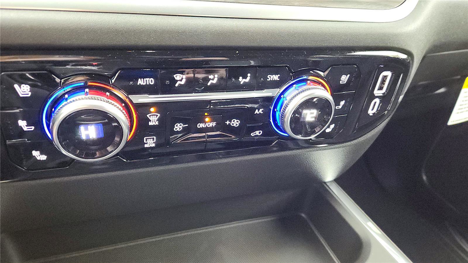 New 2026 GMC Sierra 1500 SLT AWD/4WD image 27