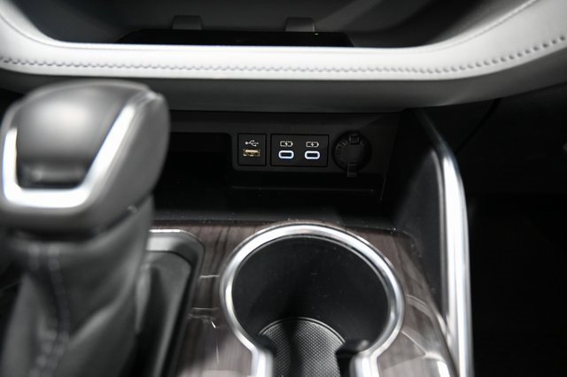 Used 2023 Toyota Highlander Limited image 21