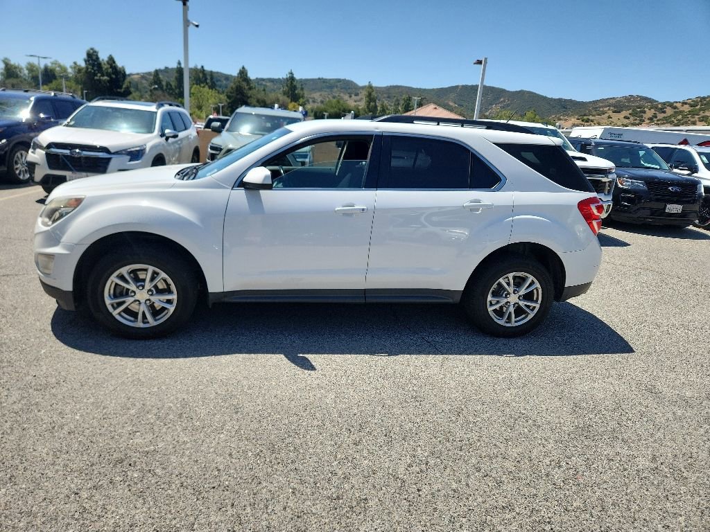 Used 2017 Chevrolet Equinox LT w/ Convenience Package AWD/4WD image 2