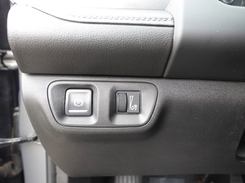 Used 2019 GMC Acadia SLE FWD image 16