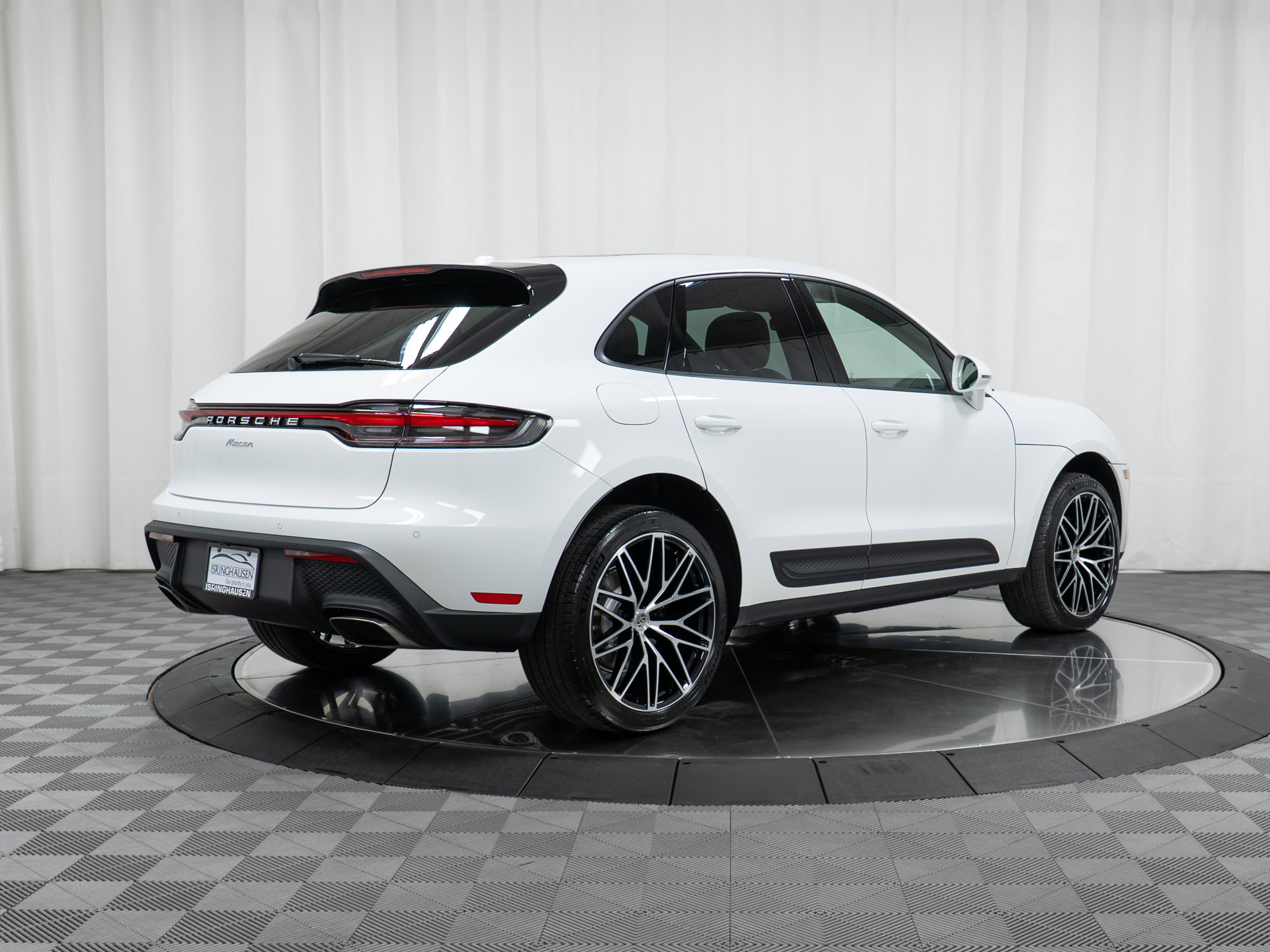 New 2026 Porsche Macan AWD/4WD image 7